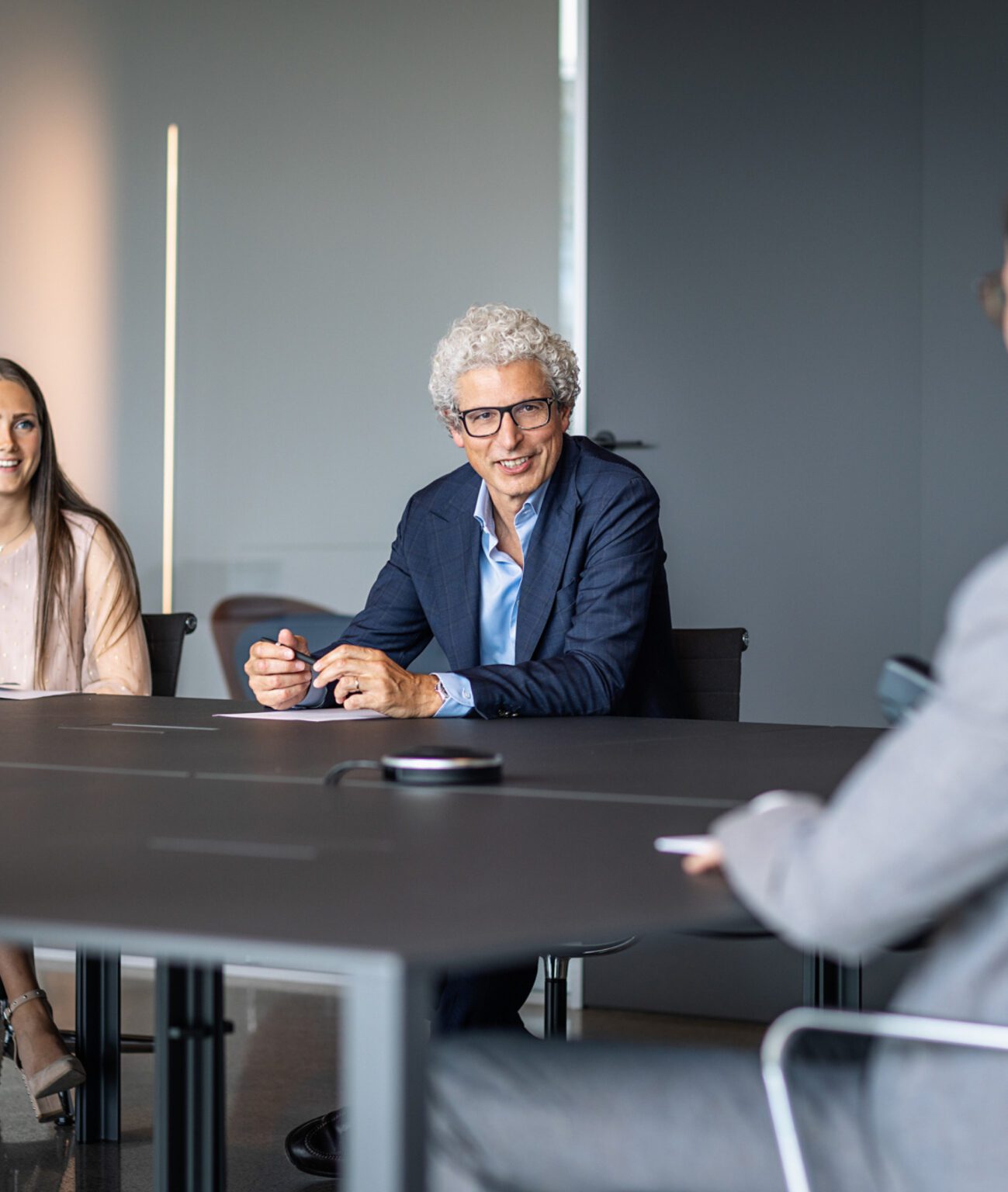 Consulenti Be Akos durante un incontro con un cliente